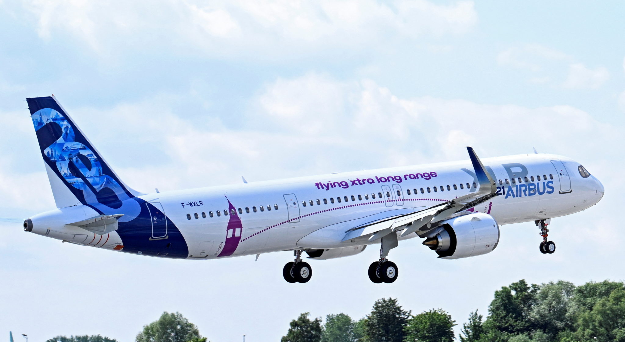 LATAM terá classe executiva com assentos-cama no Airbus A321XLR e eleva padrão dos voos internacionais